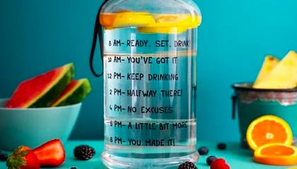 xingkong.com-日本NHK特别报道：伊朗球员雪地控球如舞者，伊朗日本足球