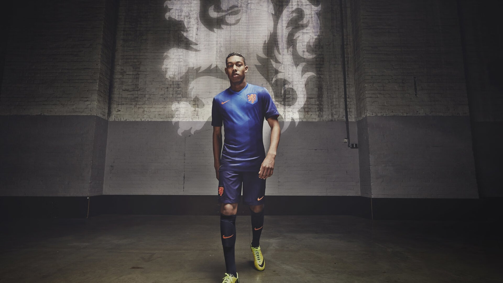 星空体育网站入口-《【幕后揭秘】职业主播How技术打造爆款内容》，主播幕后运营